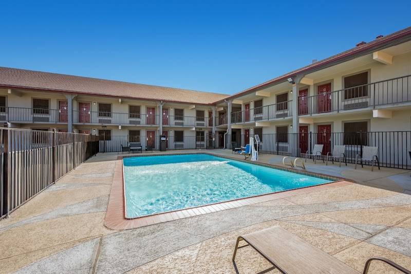 Red Roof Inn College Station